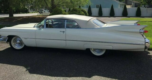 Cadillac Series 62 1959 image number 25