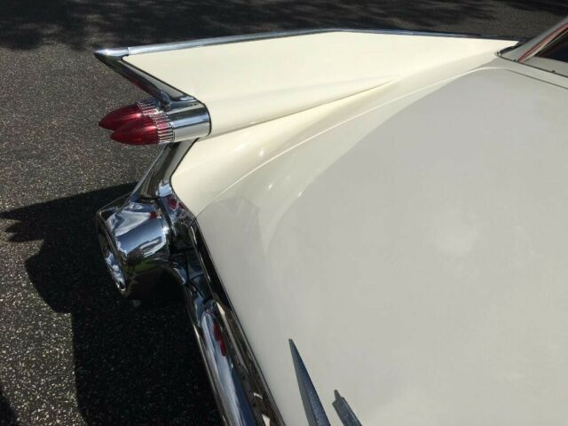 Cadillac Series 62 1959 image number 6