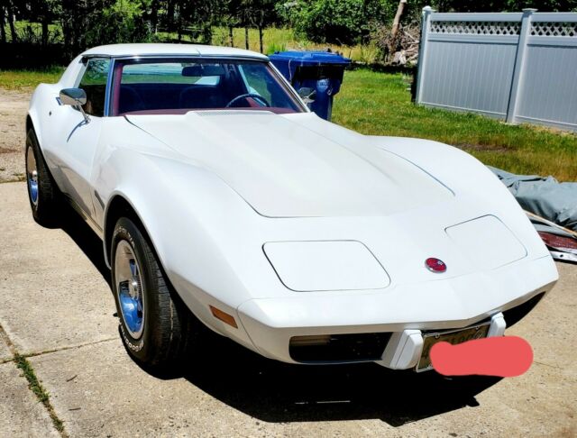 Chevrolet Corvette 1975 image number 17