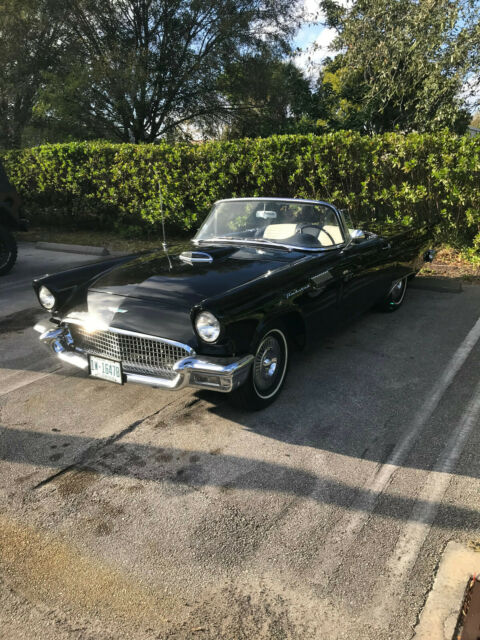 Ford Thunderbird 1957 image number 14