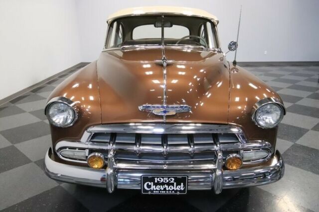 Chevrolet Styleline 1952 image number 19