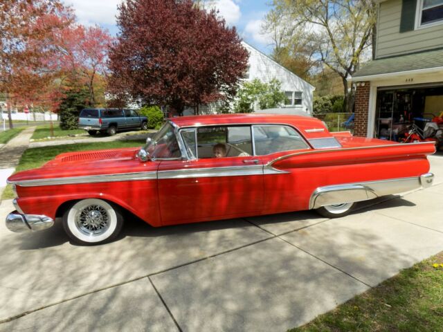 Ford Galaxie 1959 image number 23