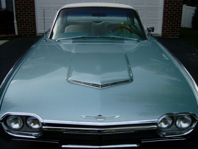 Ford Thunderbird 1963 image number 15