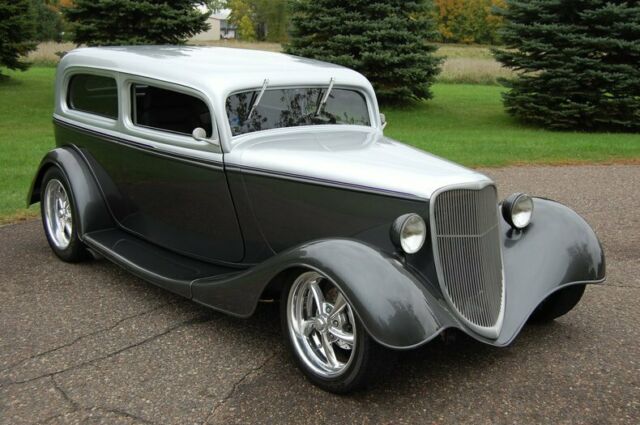 Ford 2 Door Street Rod 1933 image number 5