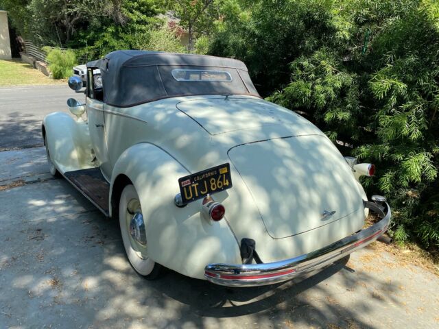 Packard Model 120 C 1937 image number 2