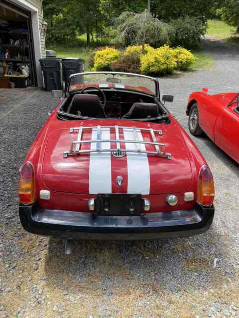 MG MGB 1979 image number 17