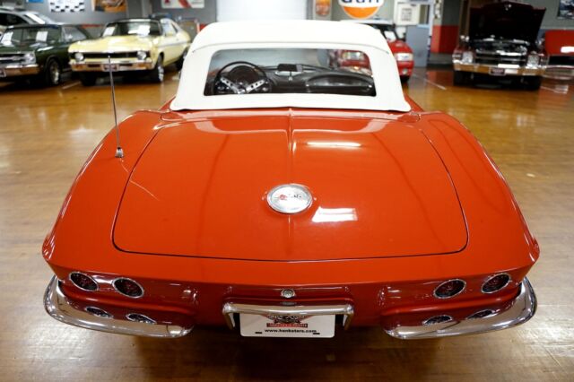 Chevrolet Corvette 1962 image number 16