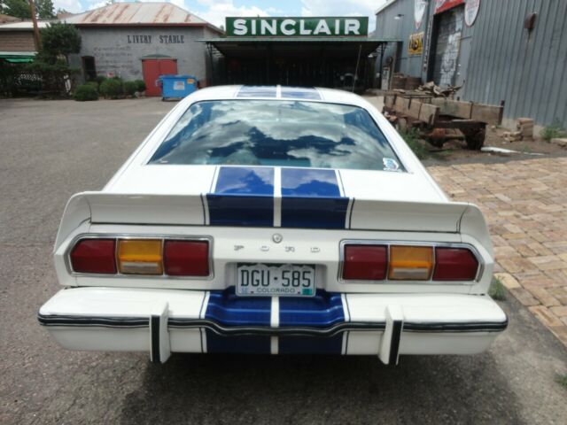 Ford Mustang 1976 image number 5