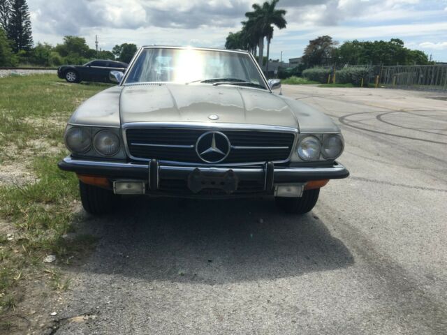 Mercedes-Benz 450SL 1973 image number 25