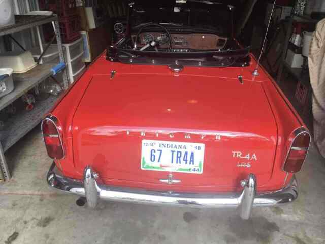 Triumph TR4A 1967 image number 14