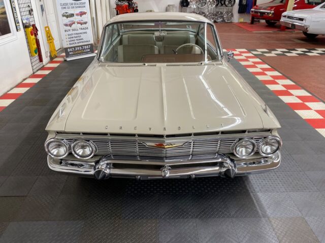 Chevrolet Impala 1961 image number 30