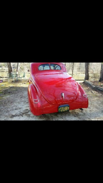 Ford Deluxe 1940 image number 15