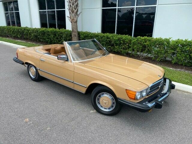 Mercedes-Benz SL-Class 1977 image number 0