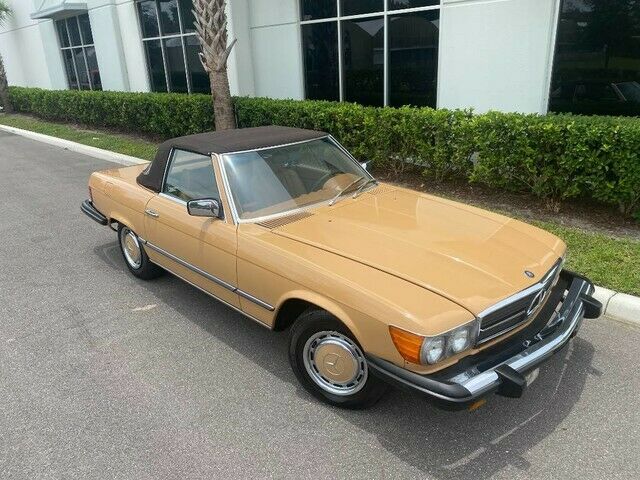 Mercedes-Benz SL-Class 1977 image number 3