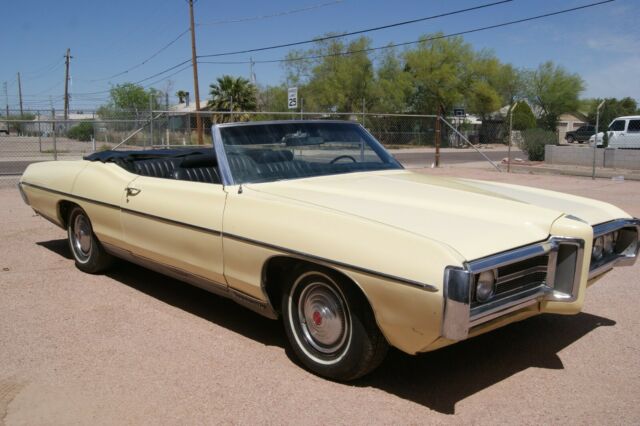 Pontiac Bonneville 1969 image number 19