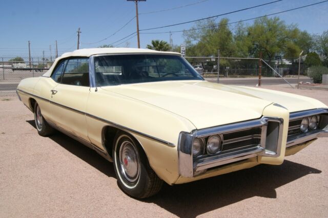 Pontiac Bonneville 1969 image number 22