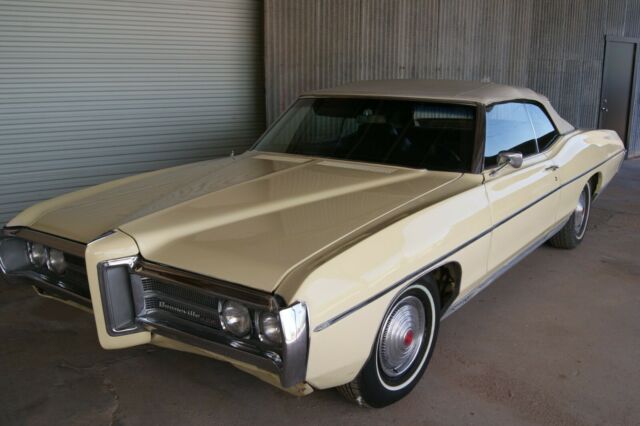 Pontiac Bonneville 1969 image number 23