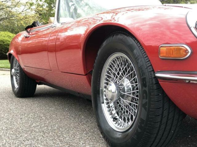 Jaguar E-Type 1973 image number 41