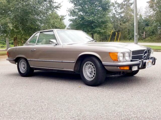 Mercedes-Benz 300-Series 1972 image number 32