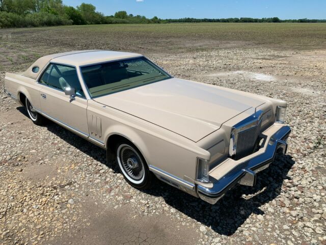 Lincoln Continental 1978 image number 10