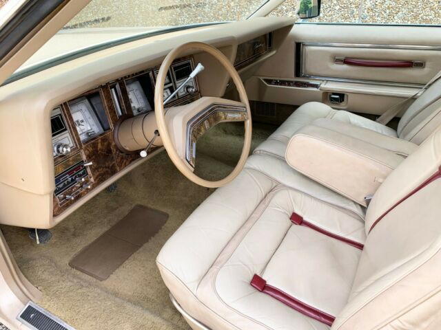 Lincoln Continental 1978 image number 12