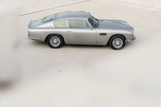 Aston Martin DB6 Vantage 1966 image number 2