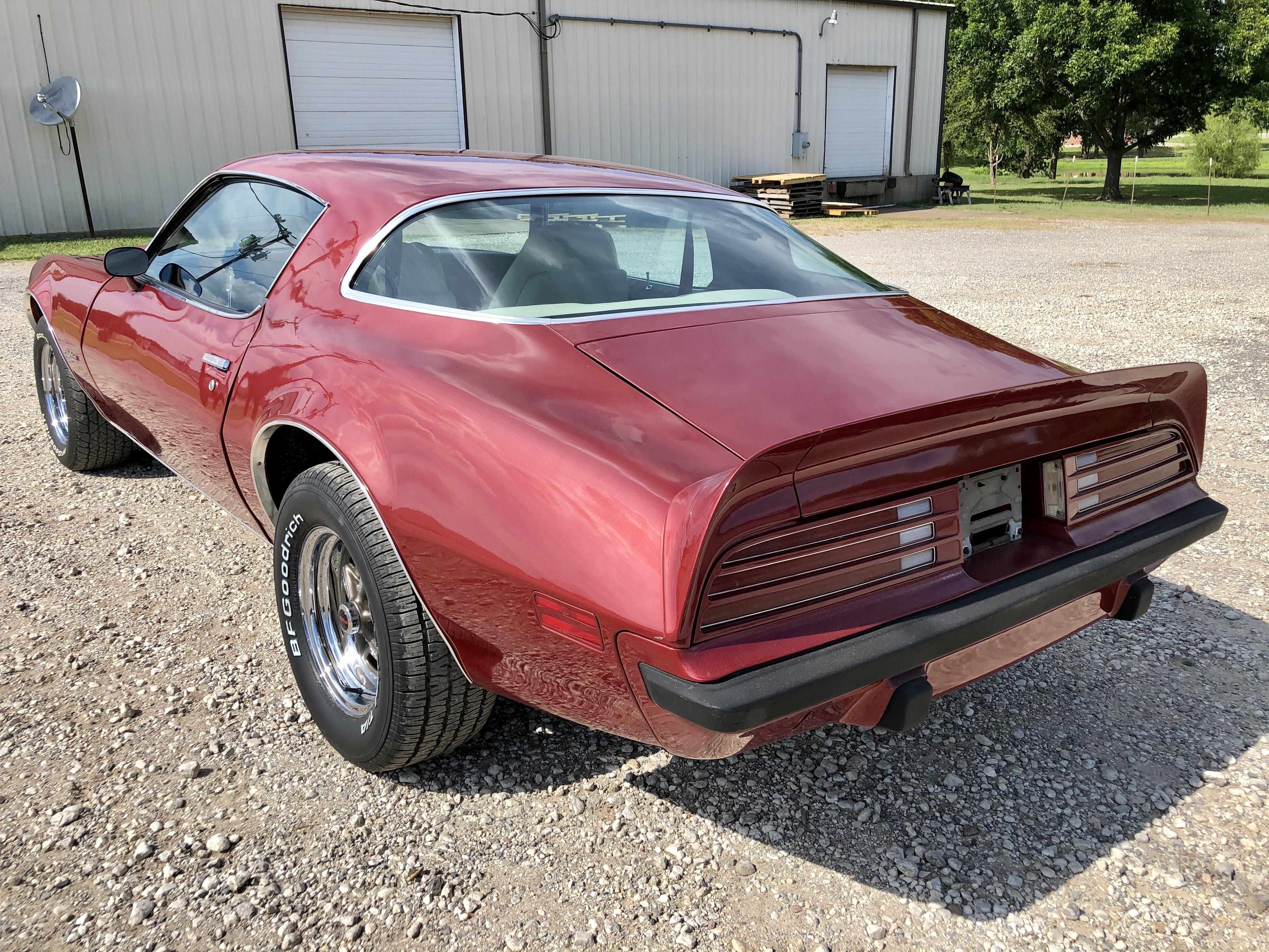 Pontiac Firebird 1975 image number 2