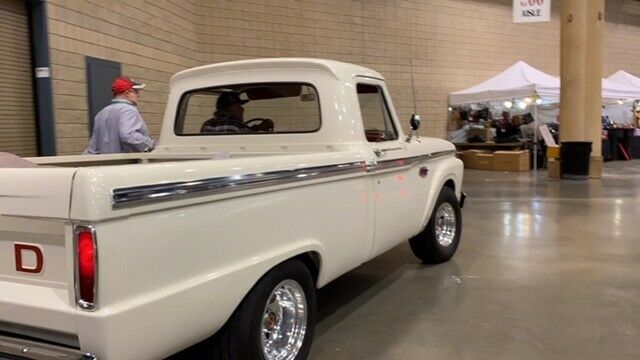 Ford F-100 1965 image number 2