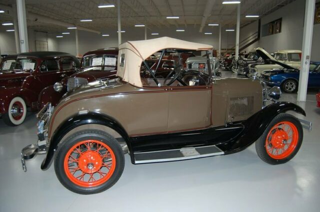 Ford Model A 1928 image number 18