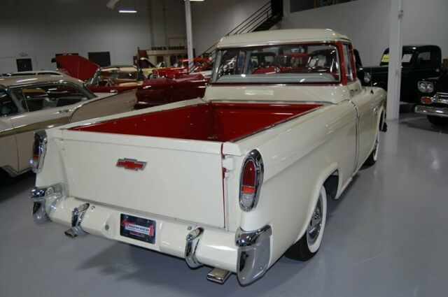 Chevrolet Cameo Pickup 1955 image number 31