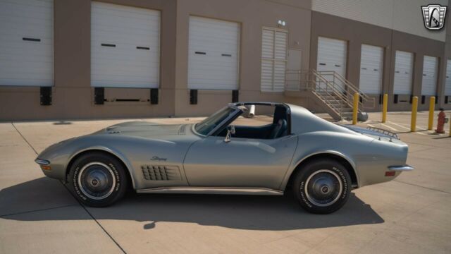 Chevrolet Corvette 1972 image number 4