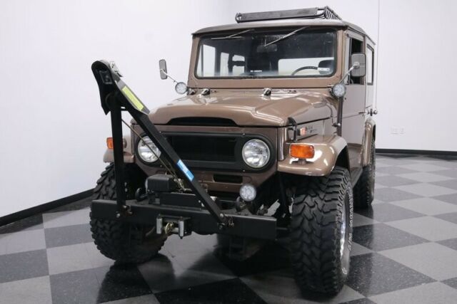 Toyota FJ Cruiser 1970 image number 20