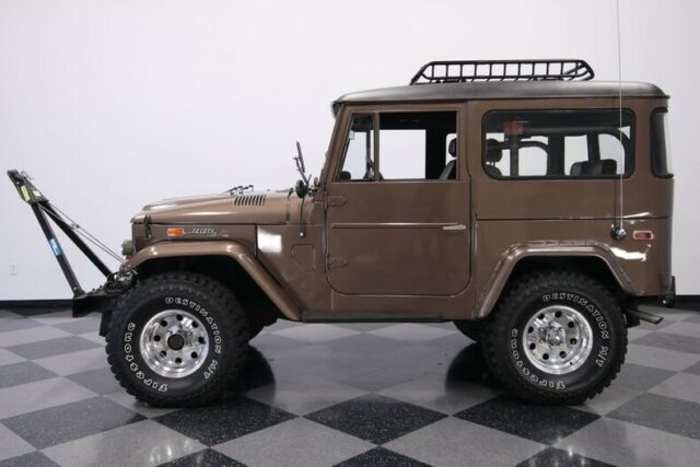 Toyota FJ Cruiser 1970 image number 31