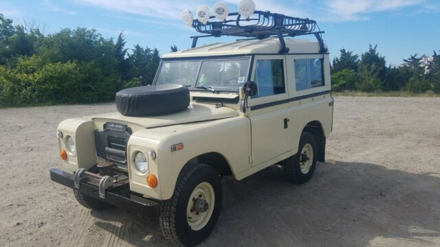 Land Rover Defender 1973 image number 0