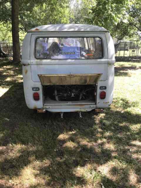 Volkswagen Vanagon 1971 image number 1