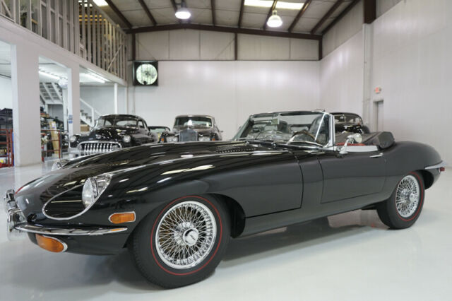 Jaguar E-Type 1971 image number 0