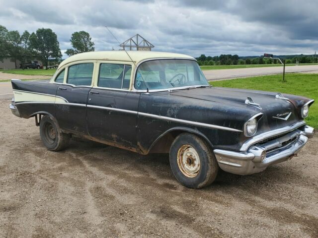 Chevrolet Bel Air/150/210 1957 image number 16