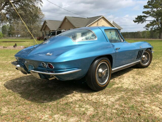 Chevrolet Corvette 1966 image number 30