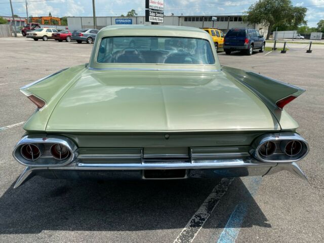 Cadillac Fleetwood 1961 image number 30