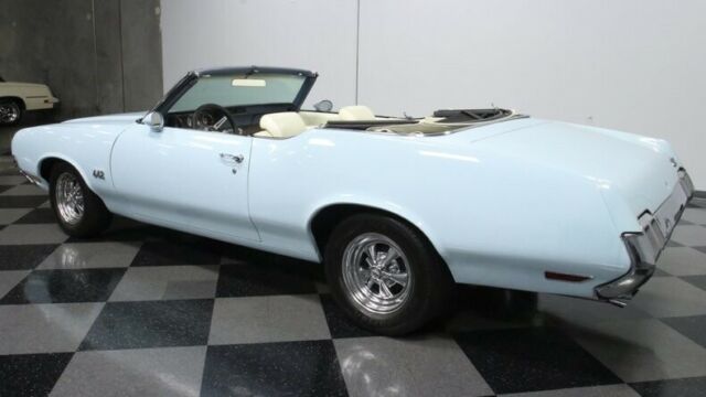 Oldsmobile Cutlass 1970 image number 8