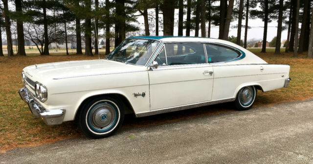 AMC Rambler Marlin 1965 image number 2