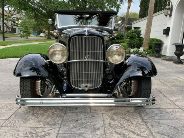 Ford Phaeton 1932 image number 10