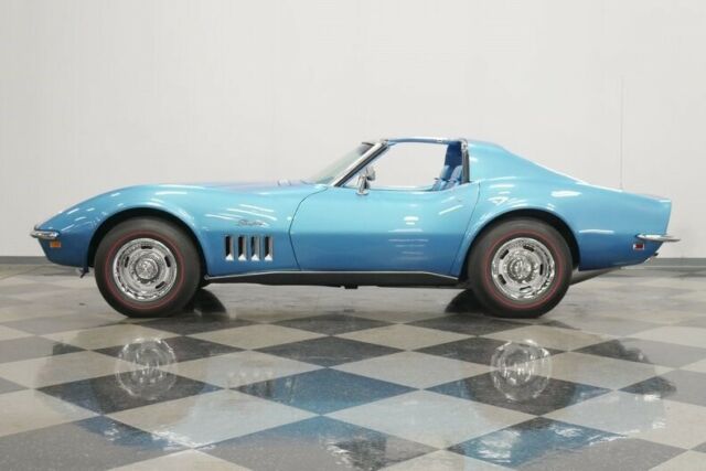 Chevrolet Corvette 1969 image number 2