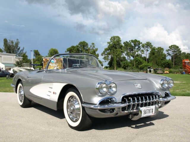 Chevrolet Corvette 1959 image number 12