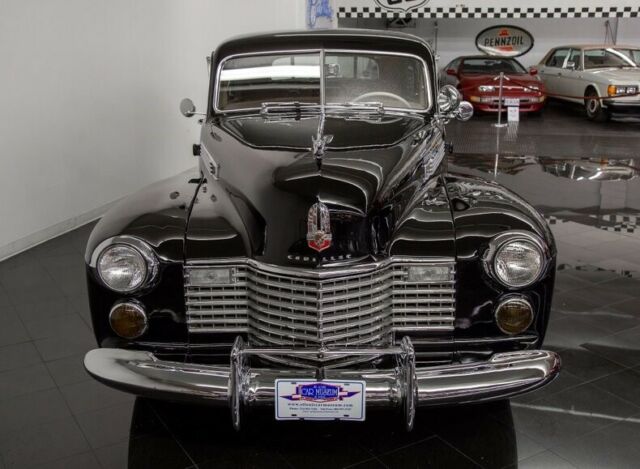 Cadillac Sixty-Special Fleetwood Imperial 1941 image number 10