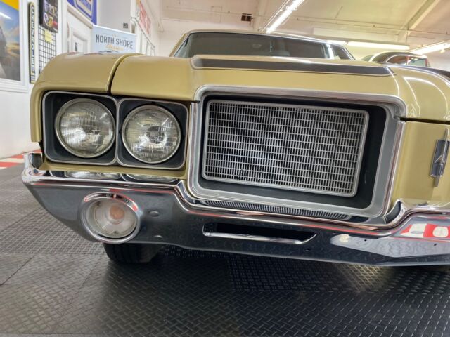 Oldsmobile Cutlass 1972 image number 12