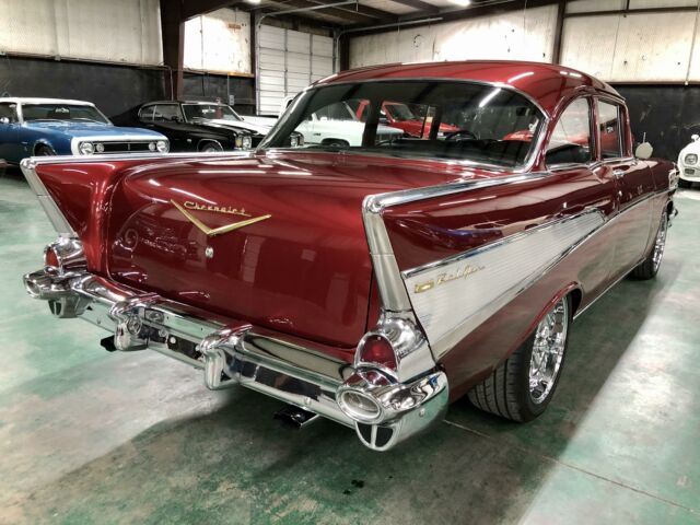 Chevrolet Bel Air/150/210 1957 image number 28