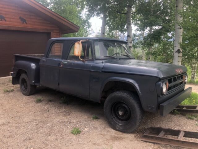 Dodge Power Wagon 1969 image number 18