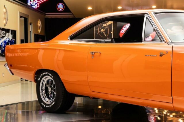 Plymouth Road Runner 1969 image number 19