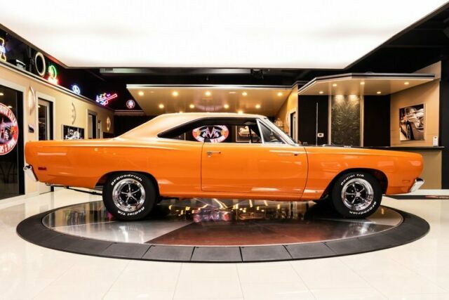 Plymouth Road Runner 1969 image number 33